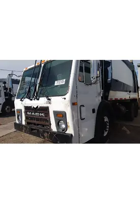 MACK LEU613 CAB