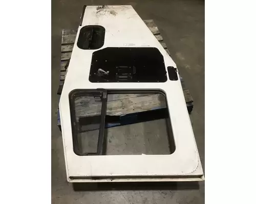 MACK LEU613 Door Assembly