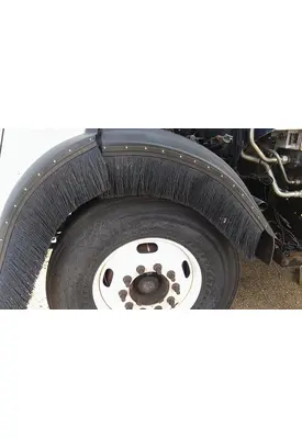 MACK LEU613 FENDER EXTENSION