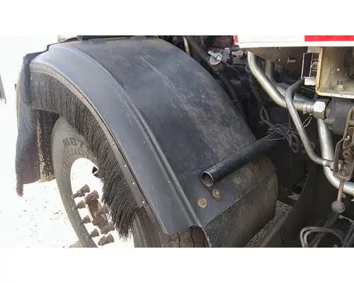 MACK LEU613 FENDER EXTENSION