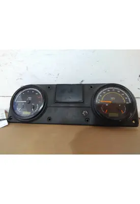 MACK LEU613 GAUGE CLUSTER
