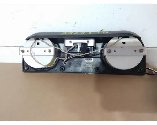 MACK LEU613 GAUGE CLUSTER