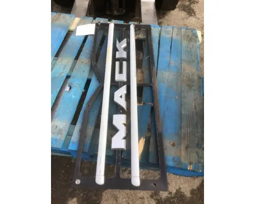 MACK LEU613 Grille