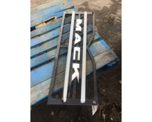 MACK LEU613 Grille