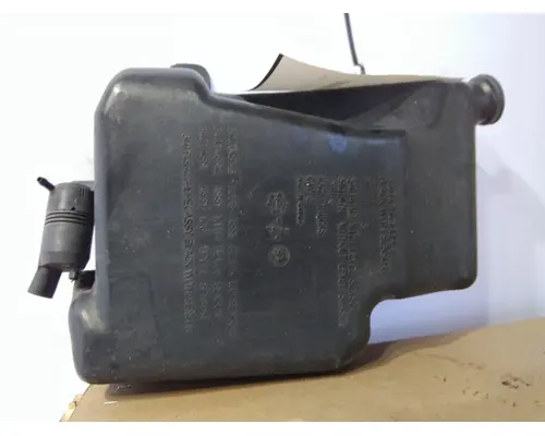 MACK LEU613 WINDSHIELD WASHER RESERVOIR