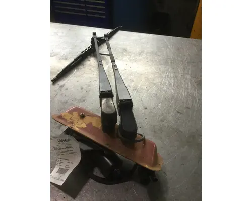 MACK LEU613 Wiper Motor, Windshield