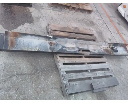 MACK LEU633 BUMPER ASSEMBLY, FRONT