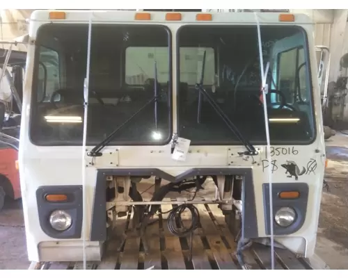 MACK LEU633 CAB