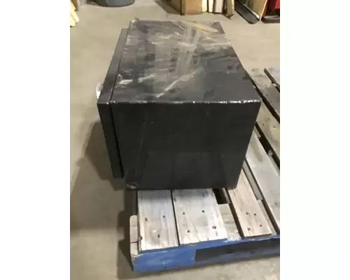 MACK LEU633 Tool Box