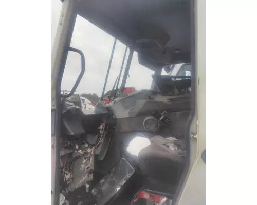 MACK LR612 CAB