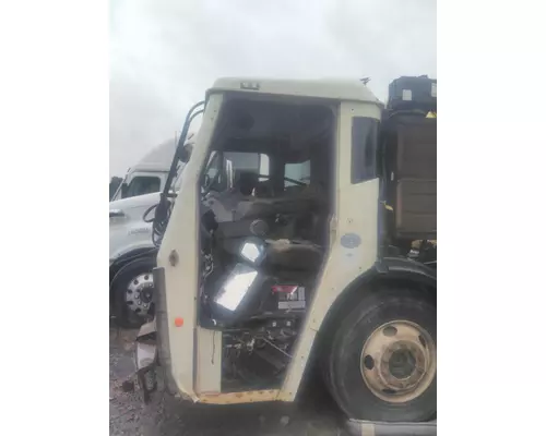 MACK LR612 CAB