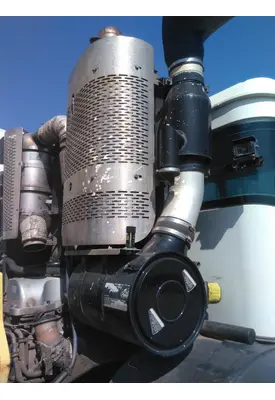 MACK LR613 AIR CLEANER