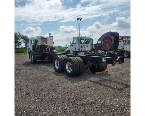 MACK LR64 Heavy Trucks