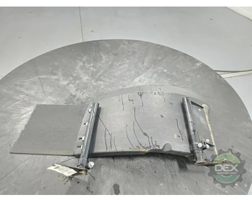 MACK LR 8251 front mudguard