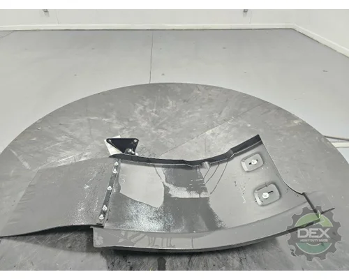 MACK LR 8251 front mudguard