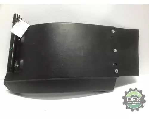 MACK LR Fender