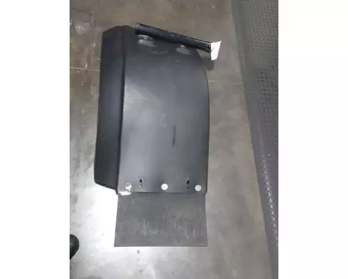 MACK LR Fender