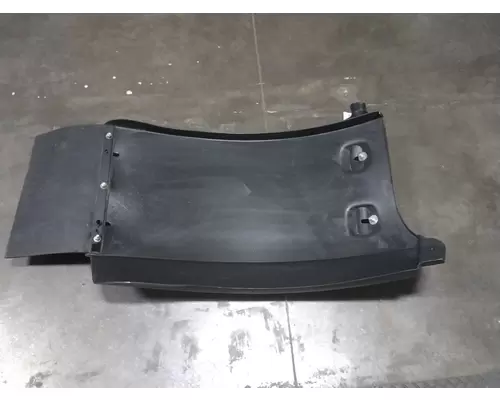 MACK LR Fender