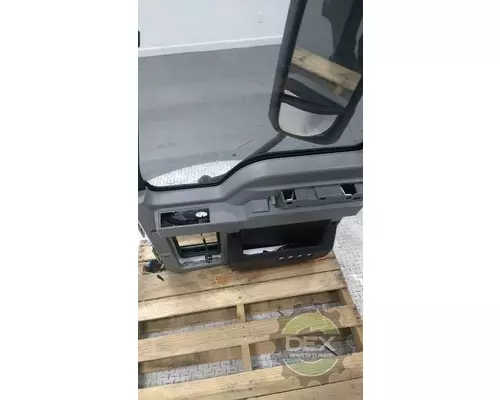 MACK MD 8311 side door, complete