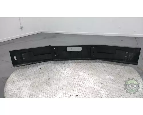 MACK MD 8611 bumper, front