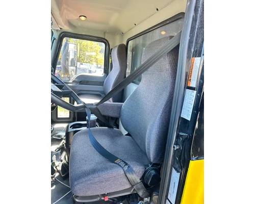 MACK MD Seat, Front