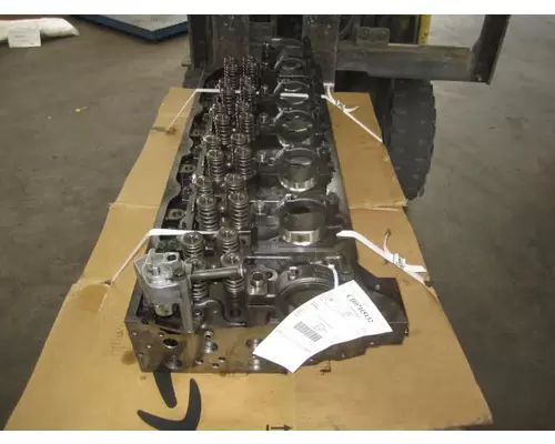 MACK MP7 CYLINDER HEAD