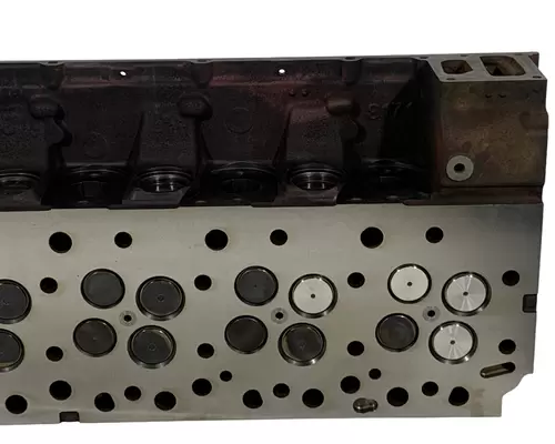 MACK MP7 Cylinder Head