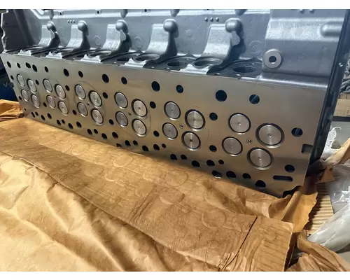 MACK MP7 Cylinder Head