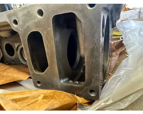 MACK MP7 Cylinder Head