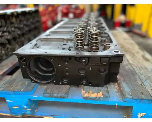 MACK MP7 Cylinder Head