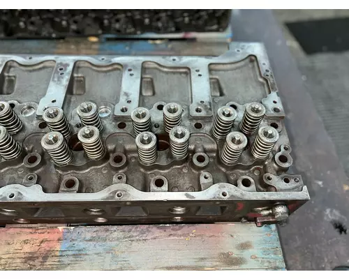 MACK MP7 Cylinder Head