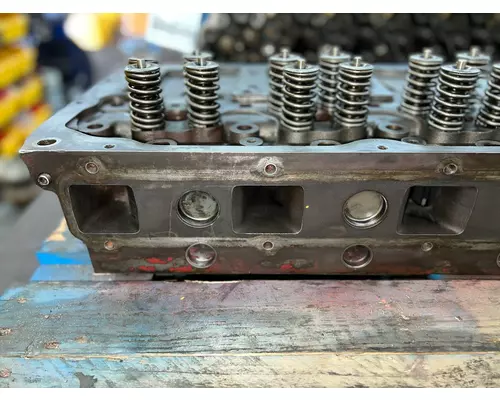 MACK MP7 Cylinder Head in Opa-Locka, FL #3780