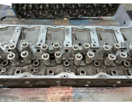 MACK MP7 Cylinder Head