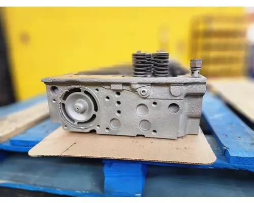 MACK MP7 Cylinder Head