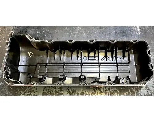 MACK MP7 Valve Cover