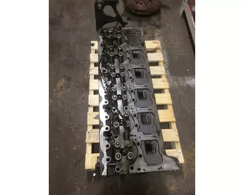 MACK MP8 CYLINDER HEAD