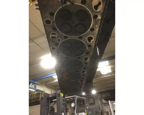 MACK MP8 CYLINDER HEAD