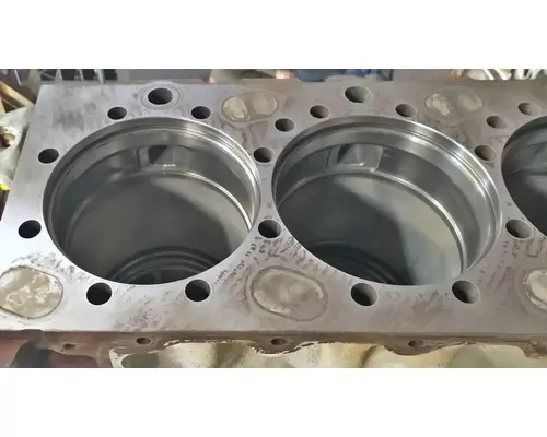 MACK MP8 Cylinder Block