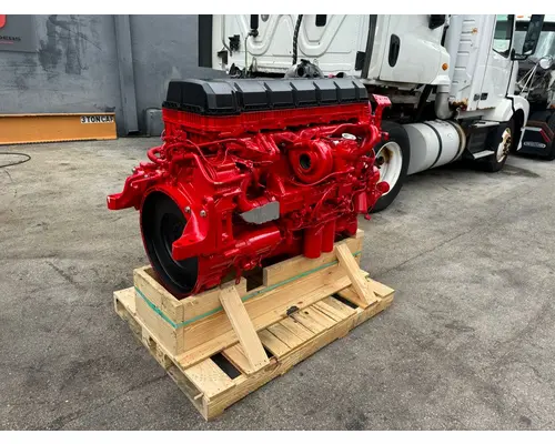 MACK MP8 Engine Assembly