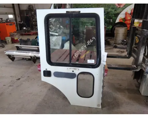 MACK MR611 DOOR ASSEMBLY, FRONT