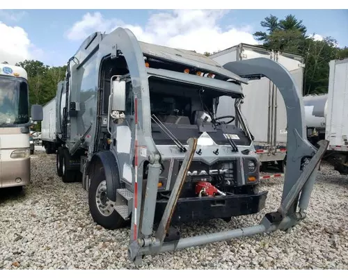 MACK MR686S Complete Vehicle