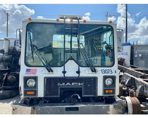 MACK MR688S Cab