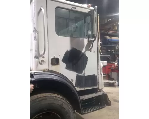 MACK MR688S Complete Vehicle