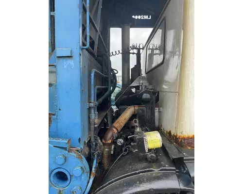 MACK MR688S Complete Vehicle