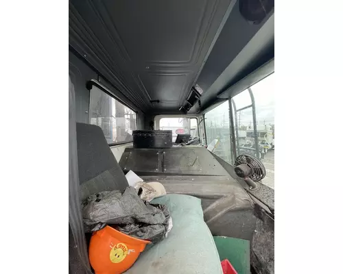 MACK MR688S Complete Vehicle