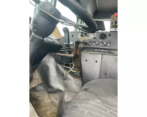 MACK MR688S Complete Vehicle