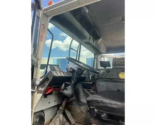 MACK MR688S Complete Vehicle