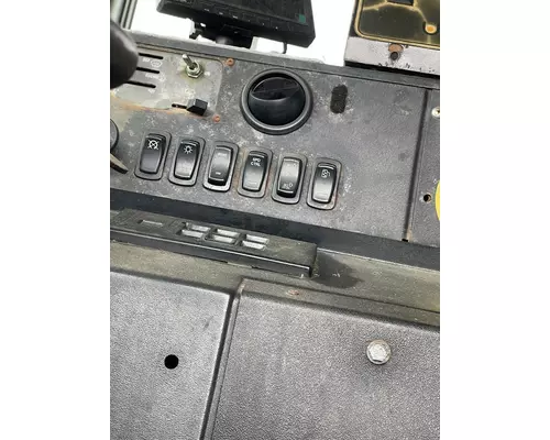 MACK MR688S Complete Vehicle