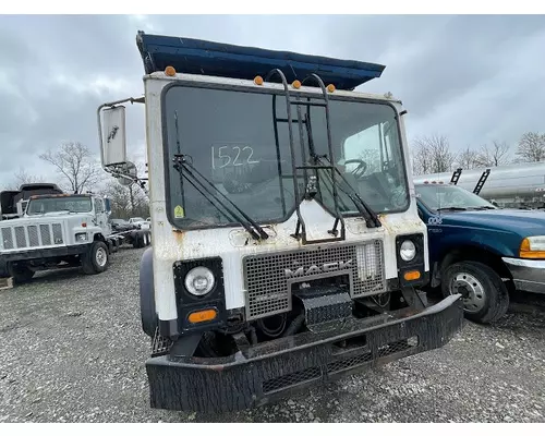 MACK MR688S Complete Vehicle