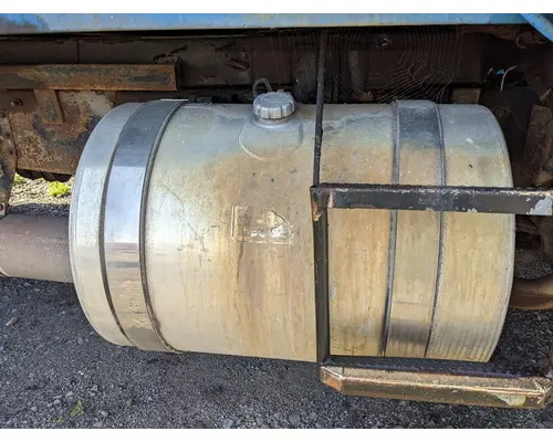 MACK MR688S Fuel Tank